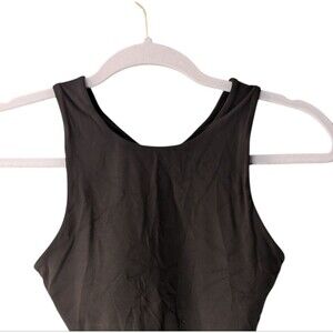 NWT Quince Ultra-Form High-Neck Cropped Tank olive green size XS racer back